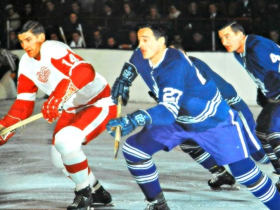 Bob Larimer of the Colorado Rockies skates against Rick Vaive of the  News Photo - Getty Images